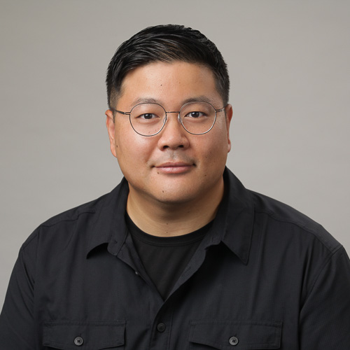 Ho  Jin Kim Headshot